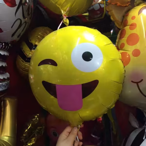 2023 Toptan Küçük folyo uçan balon Göz kırpan emoji