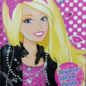 Barbie Boyama Kitabı Sticker Maske 3 ü 1 Arada 16 Sayfa
