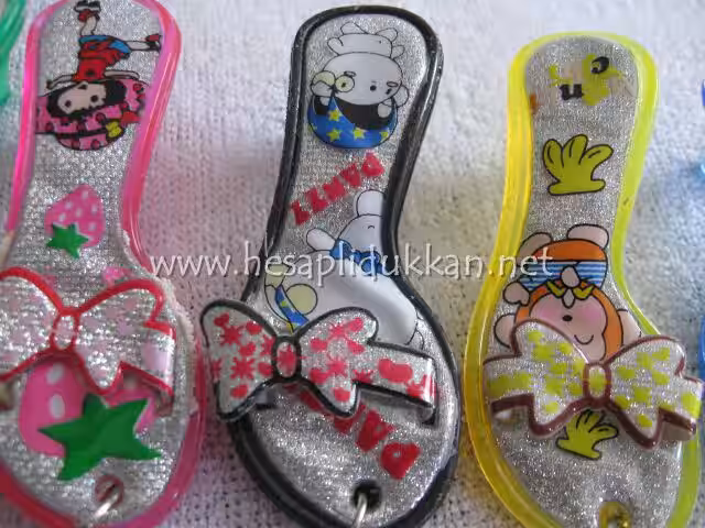 Çiçekli bayan terliği anahtarlık P620