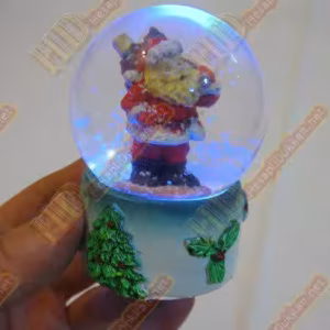 Işıklı sulu noel baba figürlü fanus R282