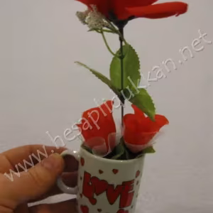 Kalpli love yazılı mini çiçekli kupa R33