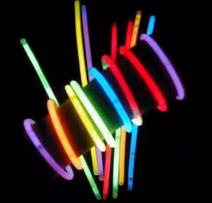 Kırılınca ışık veren fosforlu glow çubuk
