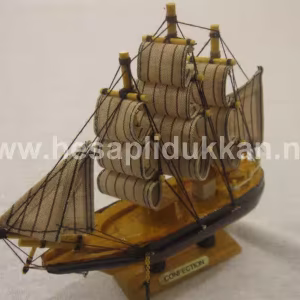 Mini yelkenli gemi El yapımı P367