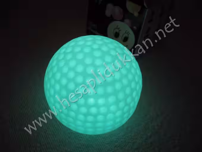 Renk değiştiren golf topu şeklinde gece lambası R92
