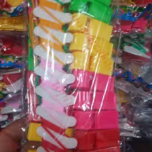 Toptan ipli renkli düdük