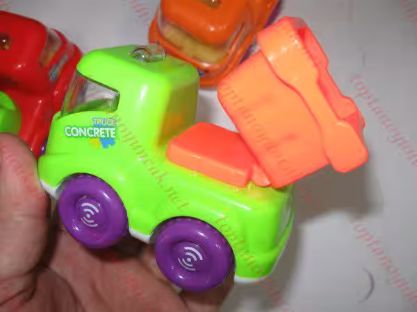 Toptan kırılmaz araba TOY1189