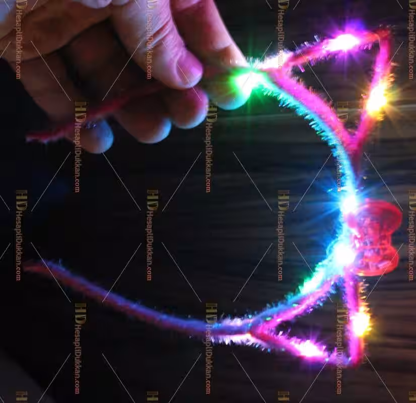 Toptan led ışıklı parti malzemesi tüylü kedi kulak taç