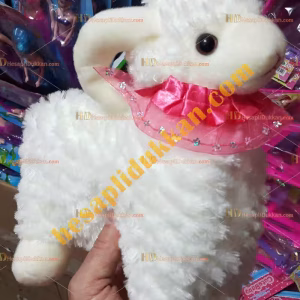 Toptan sesli kuzu peluş oyuncak boynuzlu kıvırcık