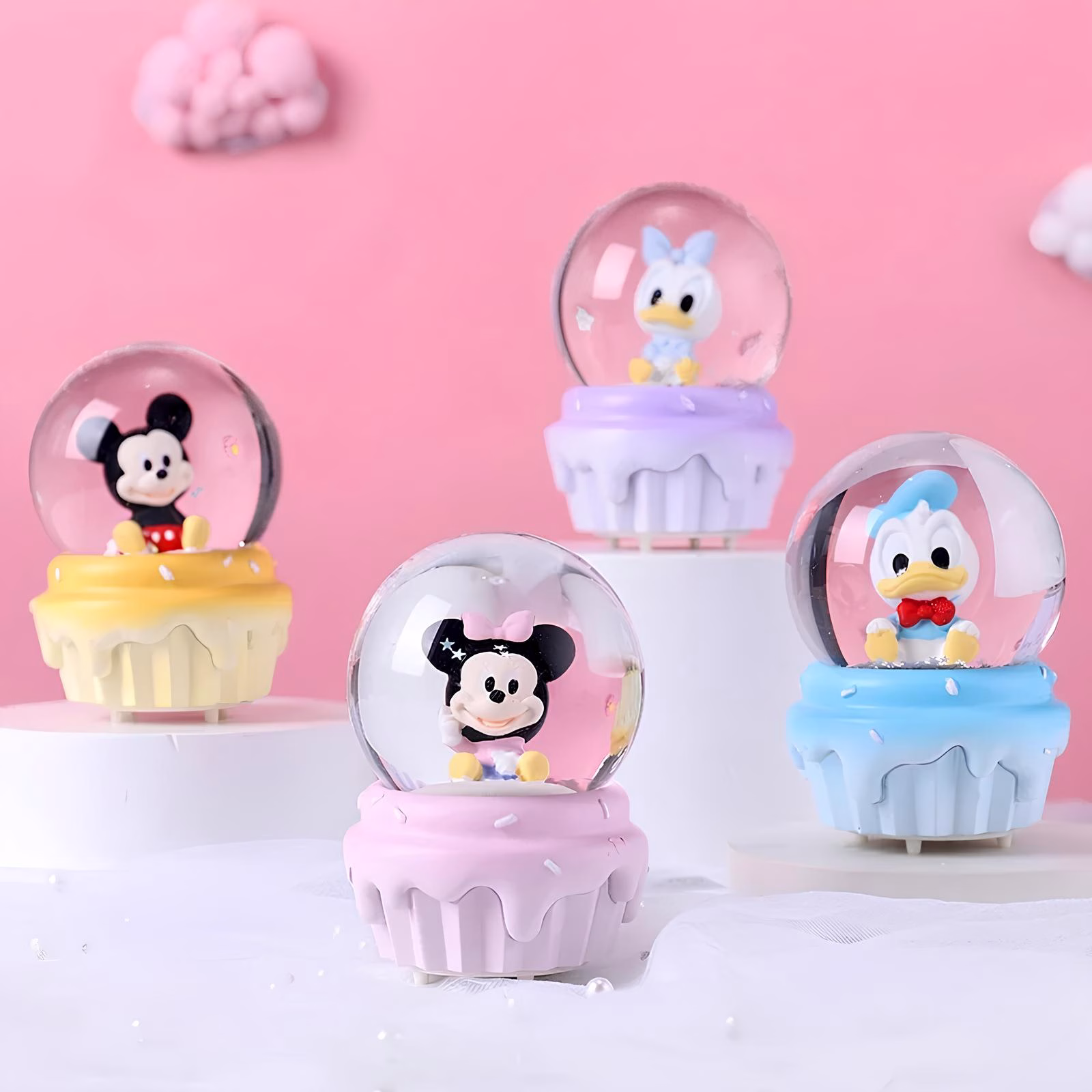 Toptan Disney Figürlü Işıklı Kar Küresi (9 cm)