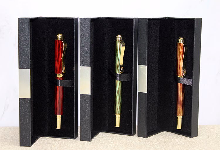 Toptan Özel Kutulu Ahşap Görünümlü Tekli Tükenmez Kalem (14 cm)