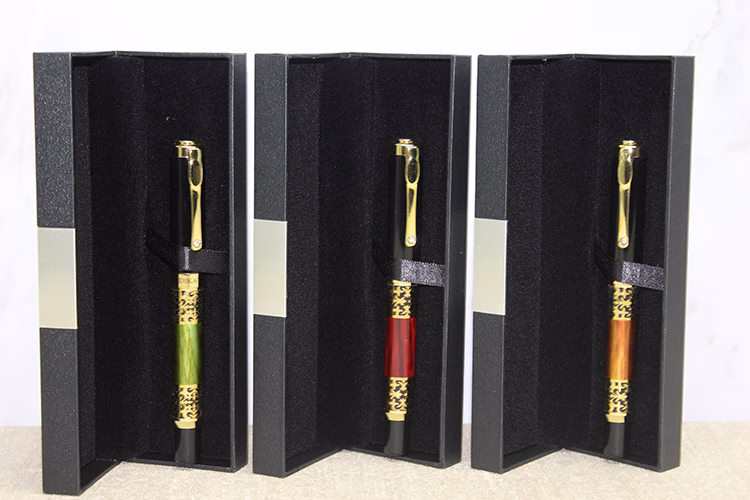 Toptan Özel Kutulu Desenli Tekli Tükenmez Kalem (14 cm)
